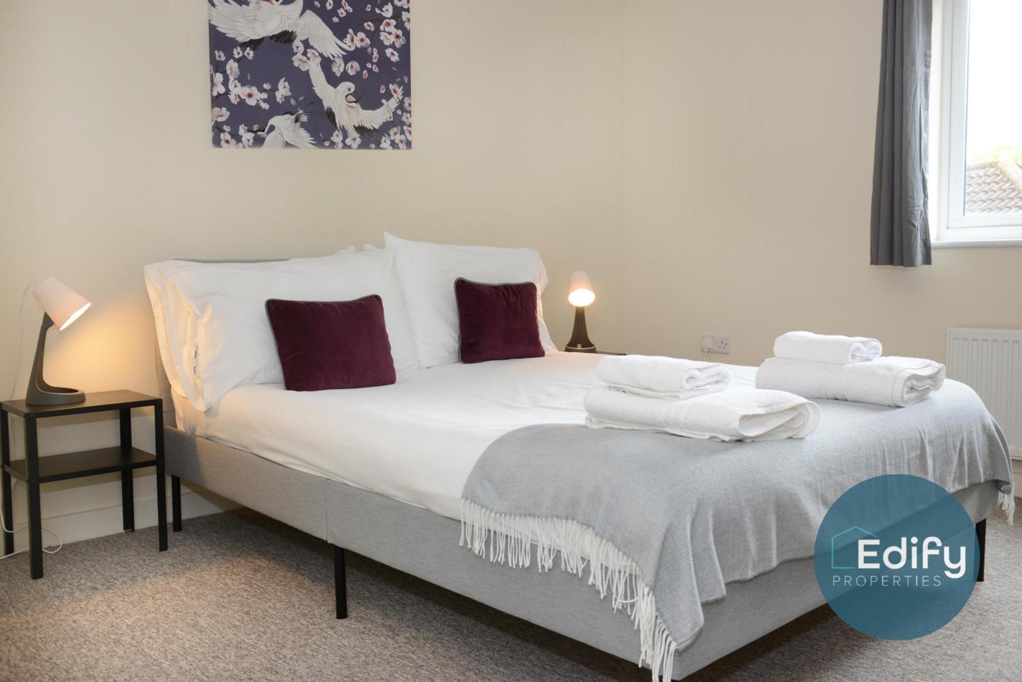 Hébergement de vacances Centre, Sleeps 8, Free Parking