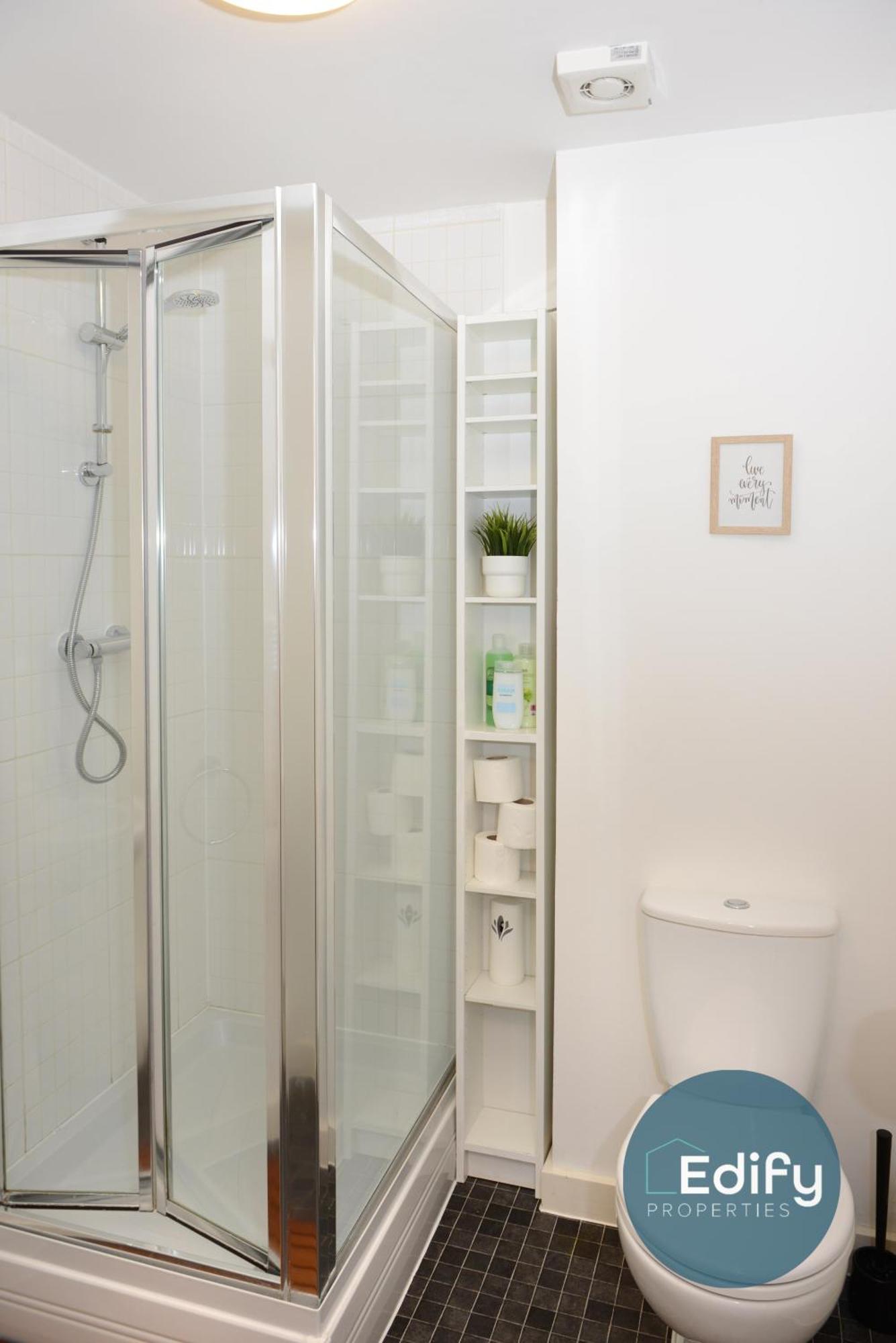 Centre, Sleeps 8, Free Parking Hébergement de vacances Southampton